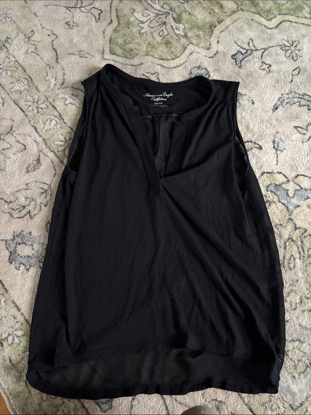 American Eagle Outfitters Black Sleeveless V-Neck Chiffon-back Tank